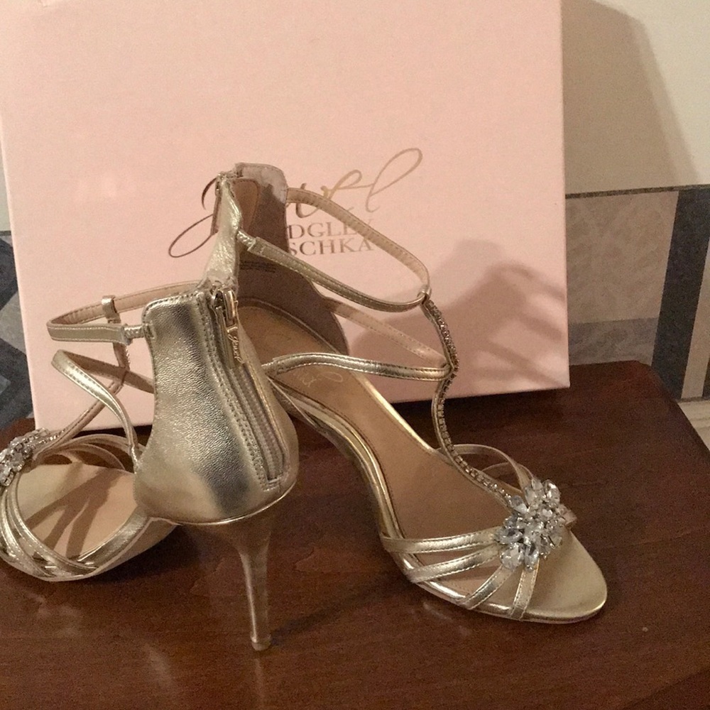 Jewel Badgley Mischka gold shoes